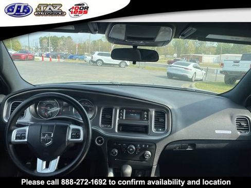Used 2014 Dodge Charger SE RWD image 14