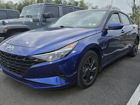 Used 2022 Hyundai Elantra SEL FWD image 1