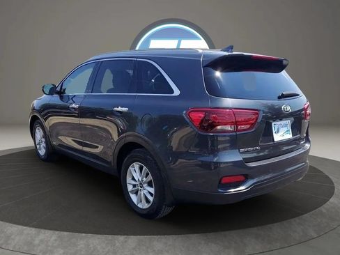 Used 2019 Kia Sorento AWD w/ LX Convenience Package image 12