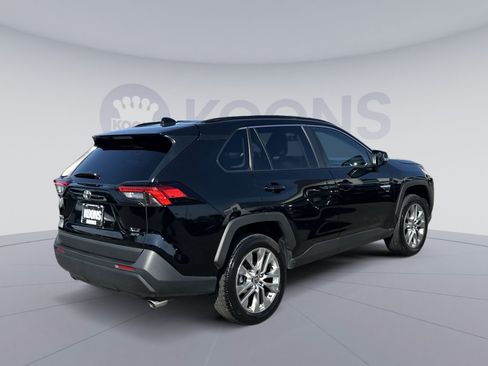 Used 2025 Toyota RAV4 XLE Premium w/ Weather Package AWD/4WD image 16
