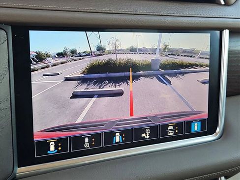 Used 2021 GMC Yukon XL Denali w/ Denali Premium Package AWD/4WD image 13