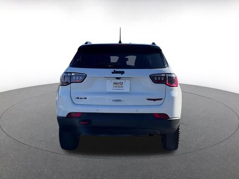 Used 2025 Jeep Compass Trailhawk image 12