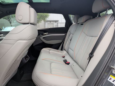 Used 2024 Audi Q8 e-tron Prestige w/ Prestige Package image 34