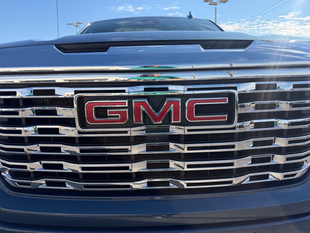 Used 2026 GMC Sierra 1500 Denali AWD/4WD image 7