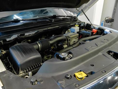 Used 2020 RAM 1500 Limited w/ Body Color Bumper Group RWD image 60