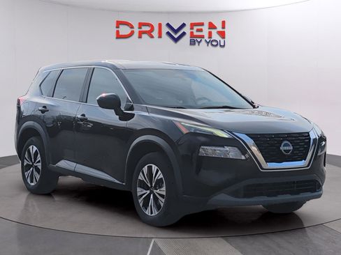 Used 2023 Nissan Rogue SV image 7