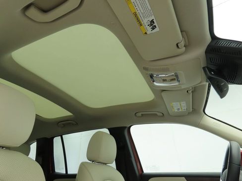 Certified 2022 Mercedes-Benz GLB 250 4MATIC image 18