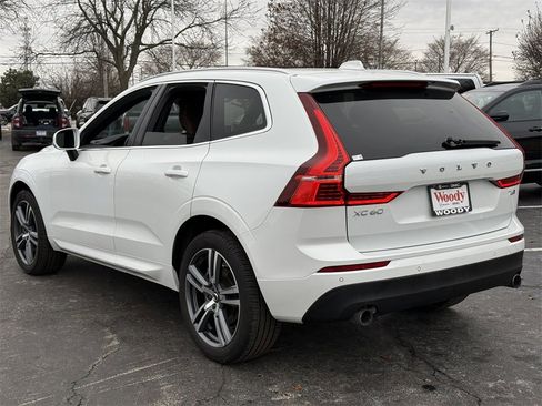Used 2020 Volvo XC60 T6 Momentum image 6