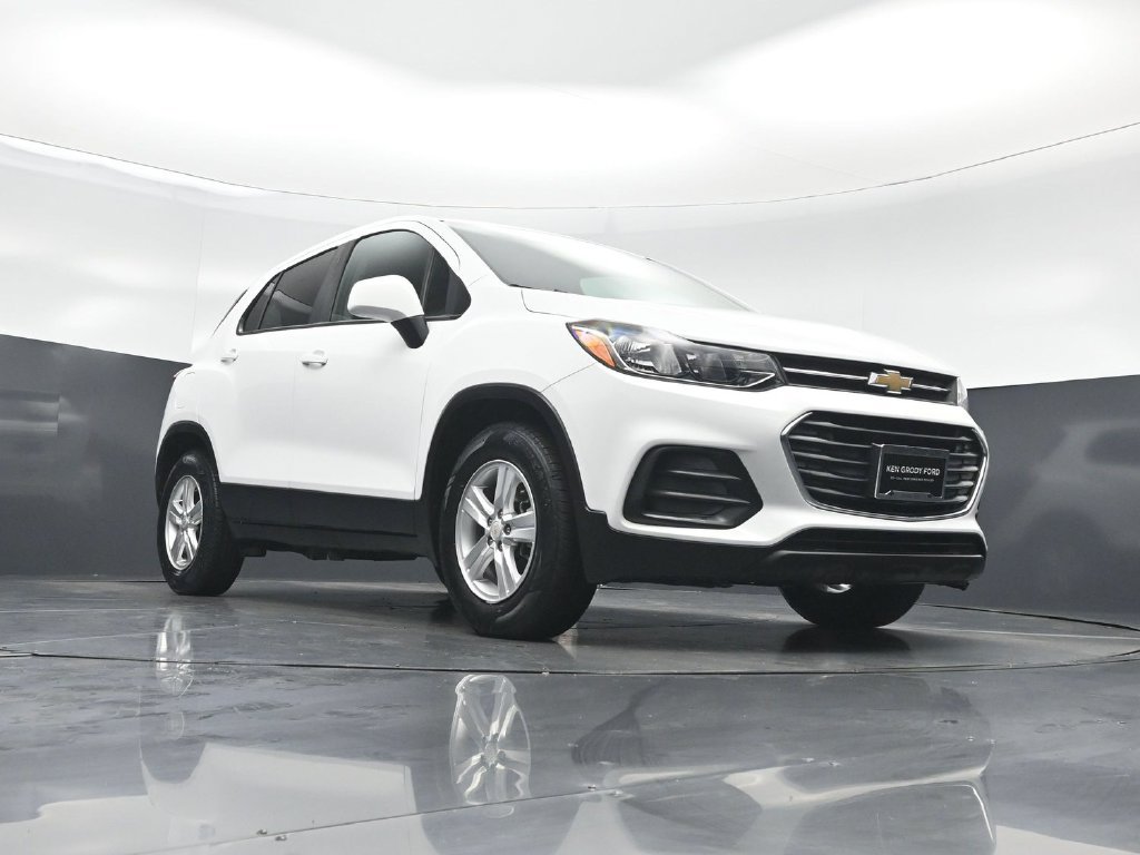 Used 2021 Chevrolet Trax LS w/ Tint and Cruise Package FWD image 47