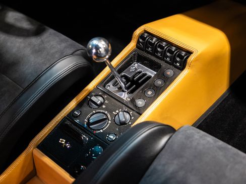 Used 1995 Ferrari F355 Berlinetta image 36