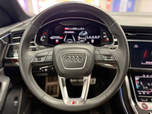 Used 2022 Audi SQ8 Prestige w/ Prestige Package AWD/4WD image 17