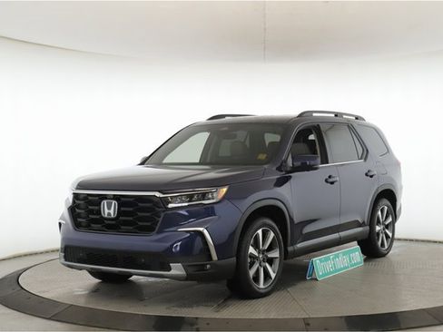Used 2025 Honda Pilot Elite image 10
