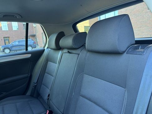 Used 2012 Volkswagen Golf TDI FWD image 16