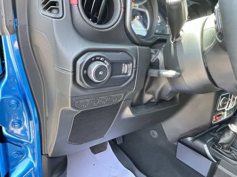 Used 2024 Jeep Wrangler Unlimited Rubicon AWD/4WD image 26