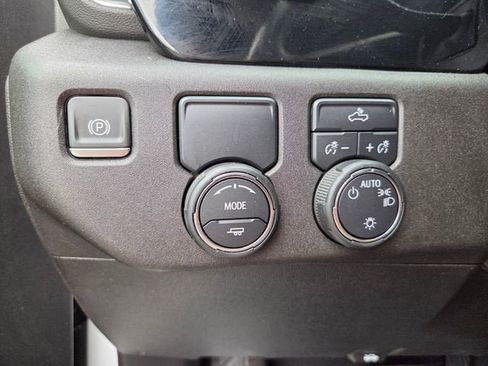 Used 2024 Chevrolet Silverado 1500 LT RWD image 31