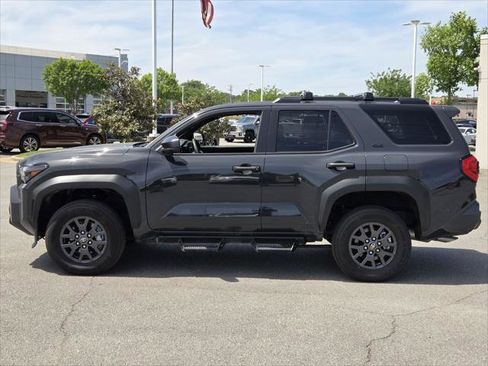 Certified 2026 Toyota 4Runner SR5 AWD/4WD image 2