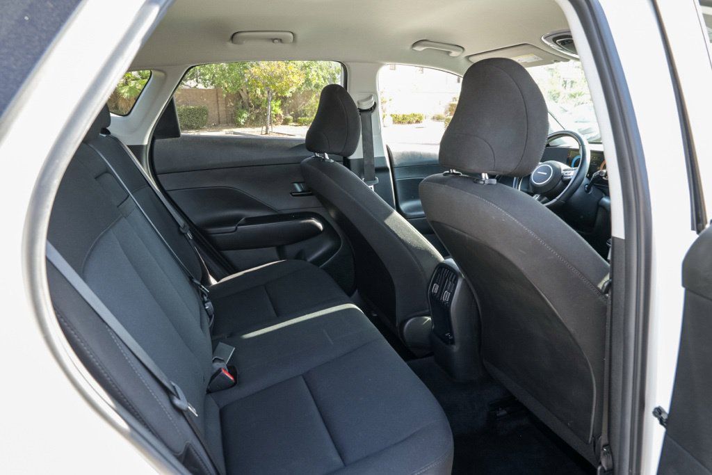 Used 2025 Hyundai Kona SEL FWD image 24