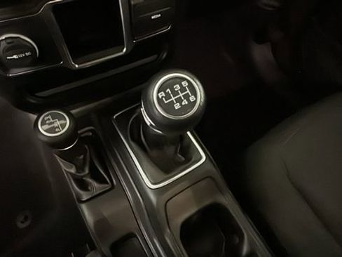 Used 2021 Jeep Wrangler Sport AWD/4WD image 20