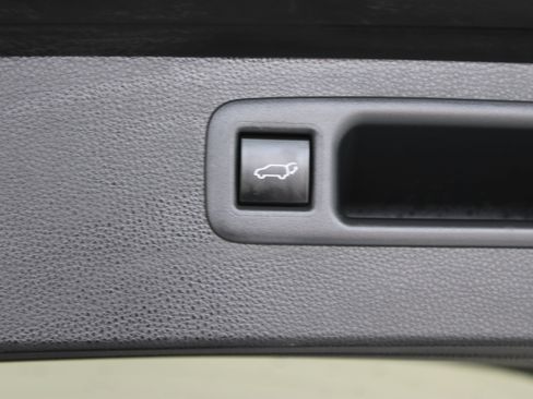 Used 2020 Toyota Highlander Platinum AWD/4WD image 38