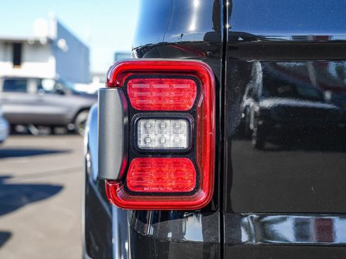 New 2026 Jeep Gladiator Mojave image 7