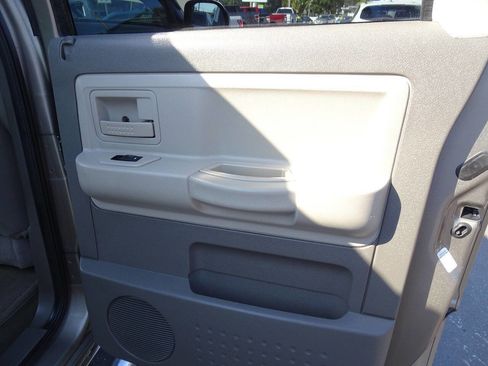 Used 2006 Dodge Dakota SLT w/ SLT Value Group image 18