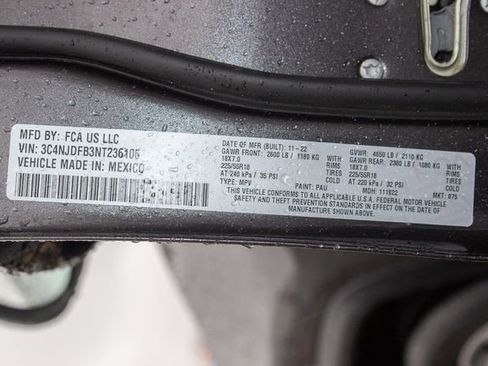 Used 2022 Jeep Compass Latitude image 33