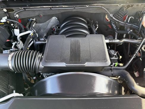 Used 2024 Chevrolet Silverado 2500 LTZ w/ LTZ Convenience Package AWD/4WD image 18