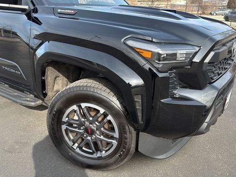 Used 2024 Toyota Tacoma TRD Sport image 18