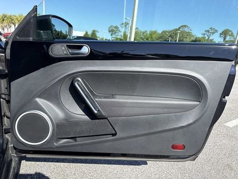 Used 2019 Volkswagen Beetle 2.0T S FWD image 9