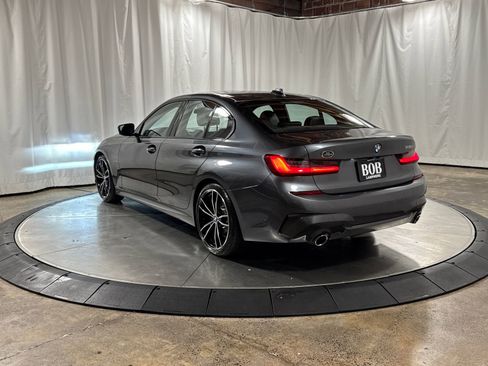 Used 2019 BMW 330i Sedan w/ M Sport Package RWD image 7