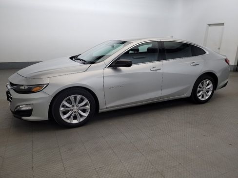 Used 2022 Chevrolet Malibu LT FWD image 2