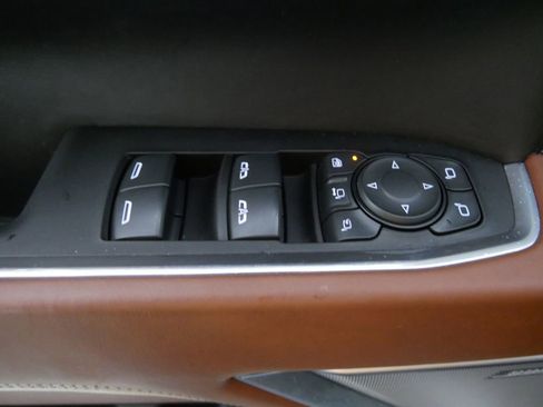 Used 2024 GMC Sierra 3500 Denali Ultimate image 15