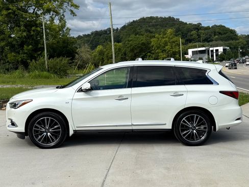 Used 2016 INFINITI QX60 FWD w/ Deluxe Technology Package image 8