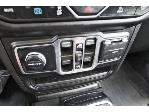Used 2023 Jeep Wrangler Unlimited w/ Cold Weather Group AWD/4WD image 28