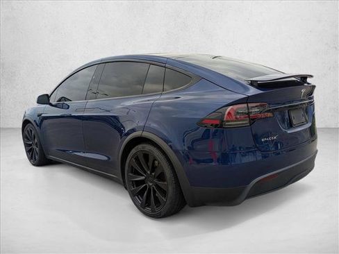 Used 2022 Tesla Model X Plaid image 8