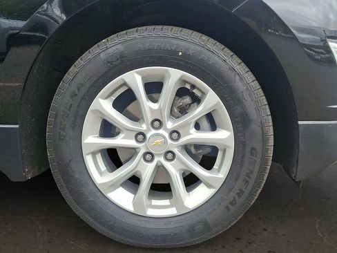 Used 2019 Chevrolet Equinox LT w/ Sun & Navigation Package AWD/4WD image 9