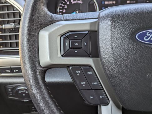 Used 2019 Ford F250 Lariat w/ Lariat Value Package image 15