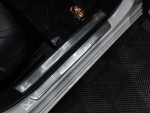 Used 2019 Mercedes-Benz S 560 Sedan image 37