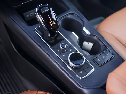 Used 2024 Cadillac XT4 Premium Luxury w/ Active Safety Package image 24