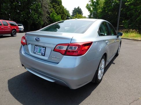 Used 2015 Subaru Legacy 2.5i Premium AWD/4WD image 2