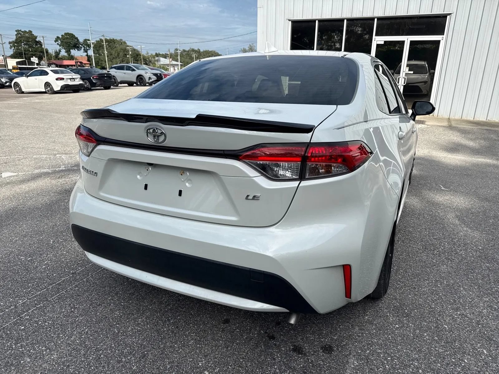 Used 2021 Toyota Corolla LE FWD image 8