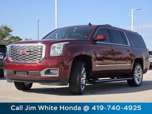 Used 2020 GMC Yukon XL Denali w/ Open Road Package AWD/4WD image 11