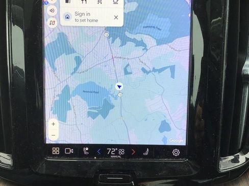 Used 2022 Volvo XC60 B5 Momentum w/ Climate Package image 11