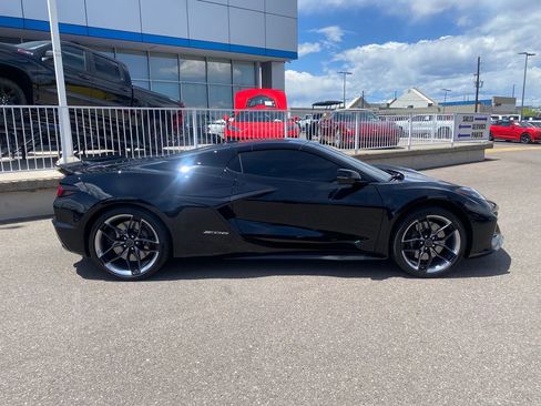 Used 2025 Chevrolet Corvette Z06 w/ Chrome Exterior Badge Package RWD image 6