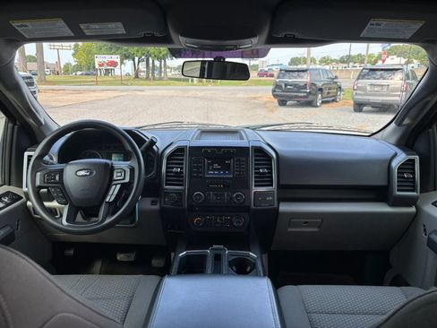 Used 2017 Ford F150 XLT AWD/4WD image 19