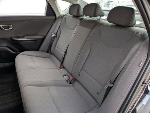 Used 2025 Kia K4 FWD image 24
