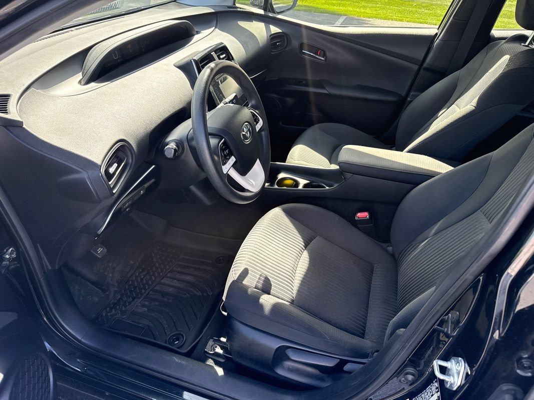 Used 2017 Toyota Prius Two w/ Carpet Mat Package FWD image 10