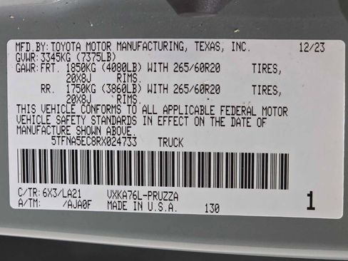 Used 2024 Toyota Tundra Platinum AWD/4WD image 32