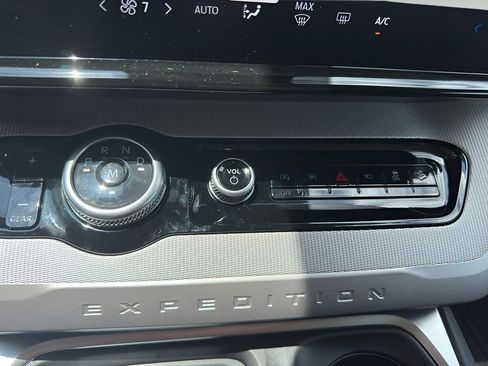 New 2025 Ford Expedition Active AWD/4WD image 20