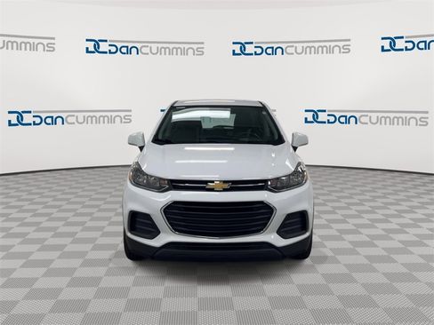 Used 2019 Chevrolet Trax LS image 3